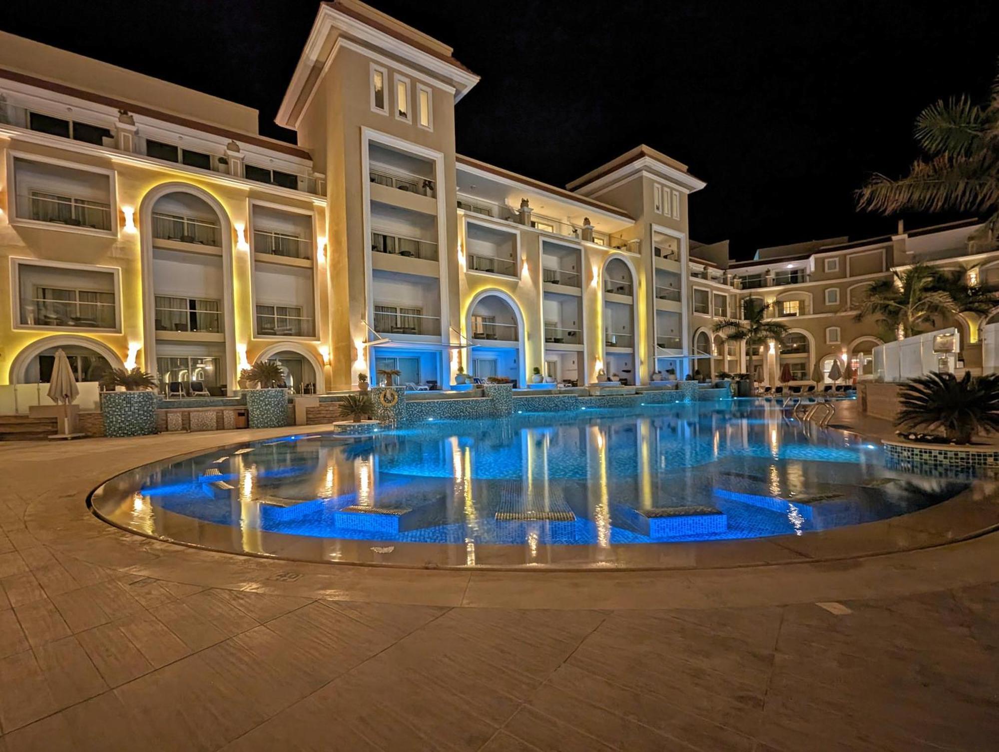 Kaisol Romance Resort Sahl Hasheesh - Adults Only Hurghada Bagian luar foto The Royal